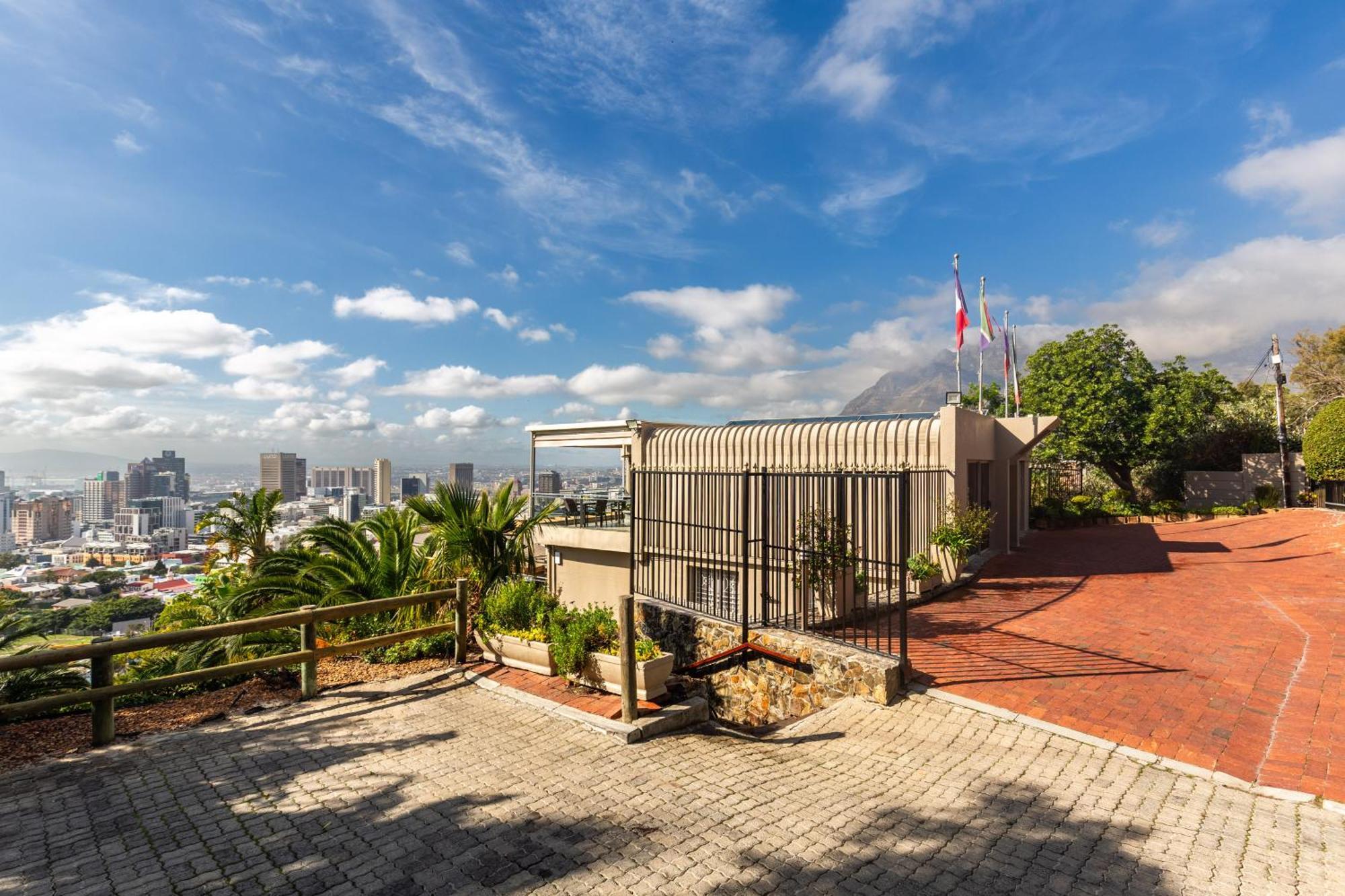 โรงแรมซิกนัลฮิลล์เลาจน์ เคปทาวน์ ภายนอก รูปภาพ